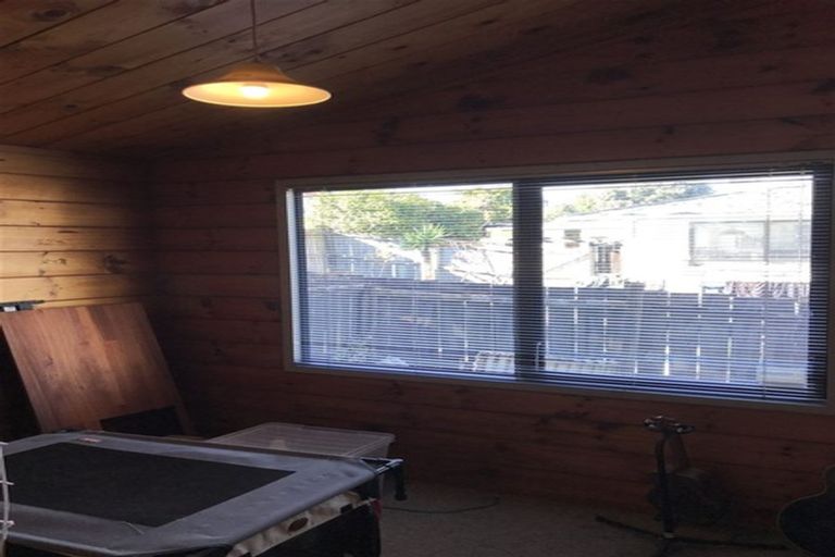 Photo of property in 12 Wesleydale Place, Papakura, 2110