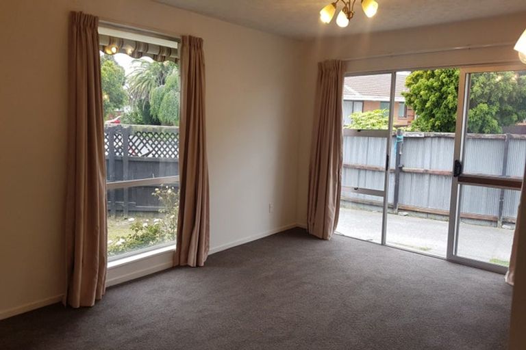 Photo of property in 1/12 Ruddenklau Lane, Bishopdale, Christchurch, 8053