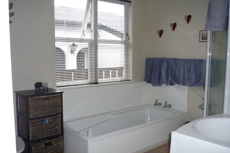 Photo of property in 39 Weiti Road, Orewa, 0931