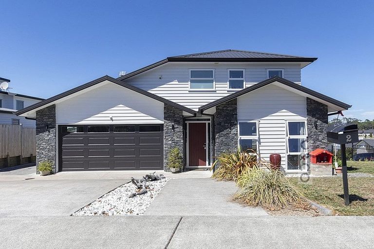 Photo of property in 2 Tauwaka Crescent, Riverhead, 0820