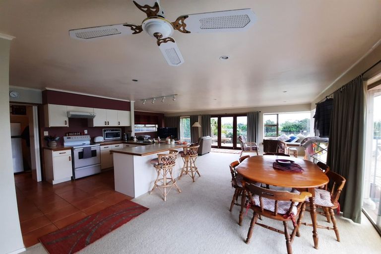 Photo of property in 2 Oleander Point, Farm Cove, Auckland, 2012