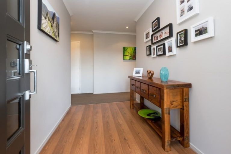 Photo of property in 8 William Andrew Road, Pukekohe, 2120