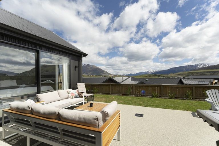 Photo of property in 38 Muster Road, Jacks Point, 9371