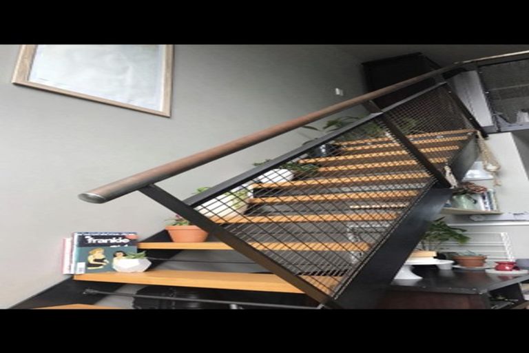 Photo of property in Urbane Apartments, 31/29 Webb Street, Mount Cook, Wellington, 6011