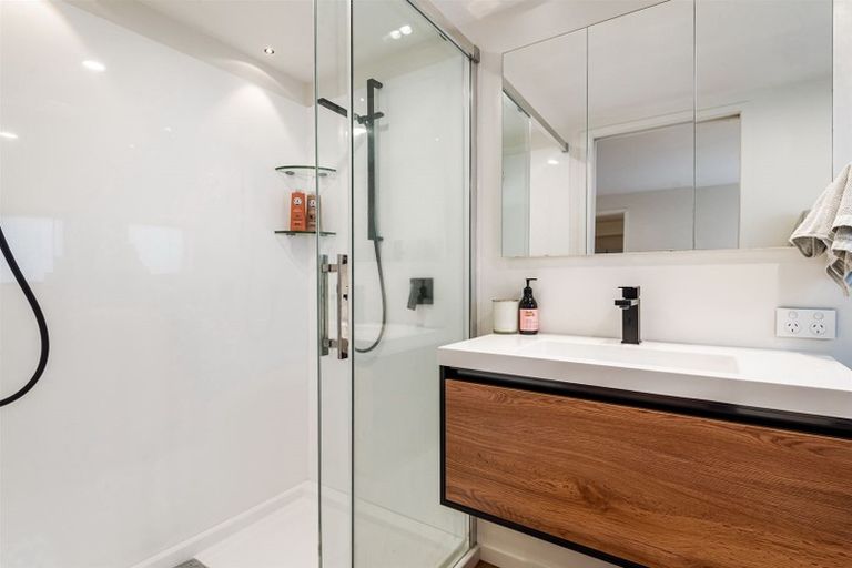 Photo of property in 155 Spinella Drive, Bayview, Auckland, 0629