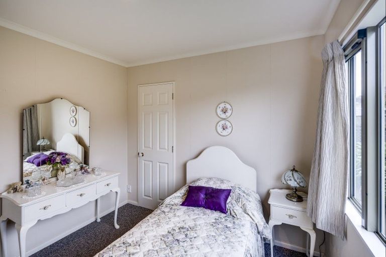 Photo of property in 14 Claridge Place, Taradale, Napier, 4112