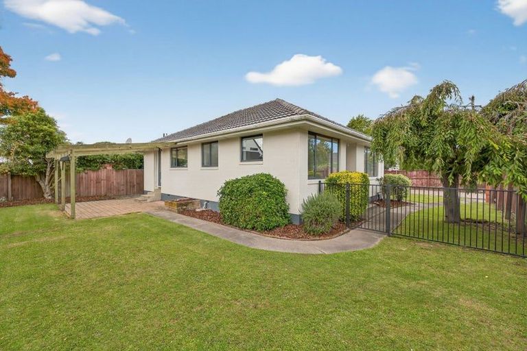 Photo of property in 88 Maidstone Road, Ilam, Christchurch, 8041