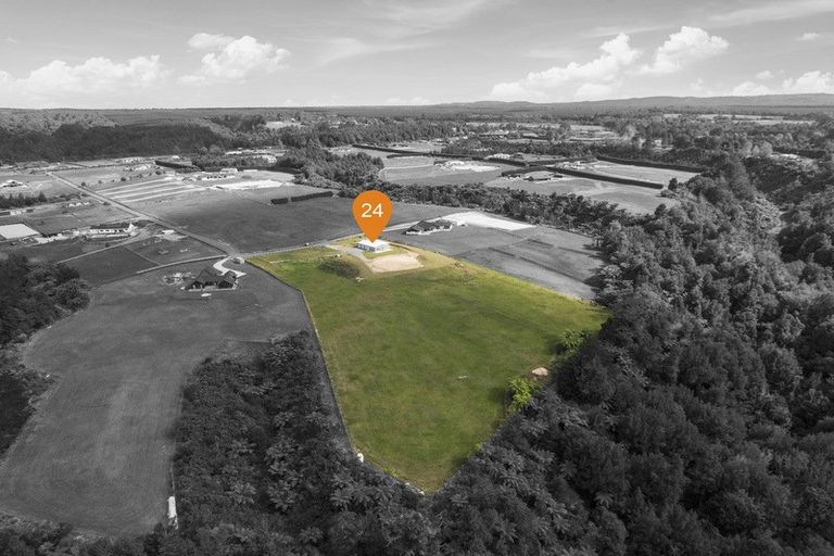 Photo of property in 24 Sarona Park Drive, Omanawa, 3171