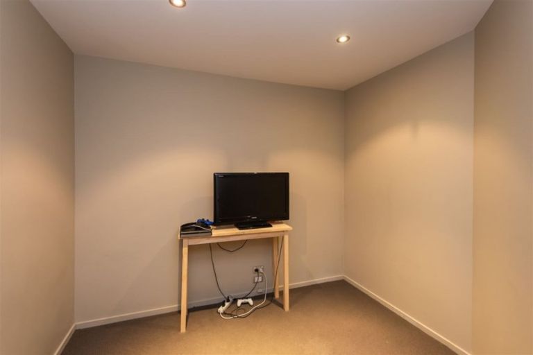 Photo of property in 25 Linkwater Way, Parklands, Christchurch, 8083