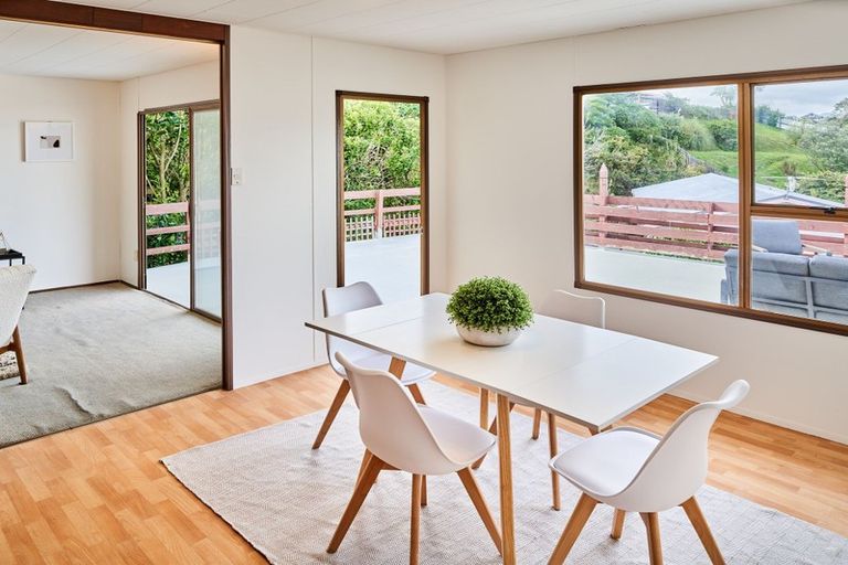 Photo of property in 10 Finn Place, Titahi Bay, Porirua, 5022