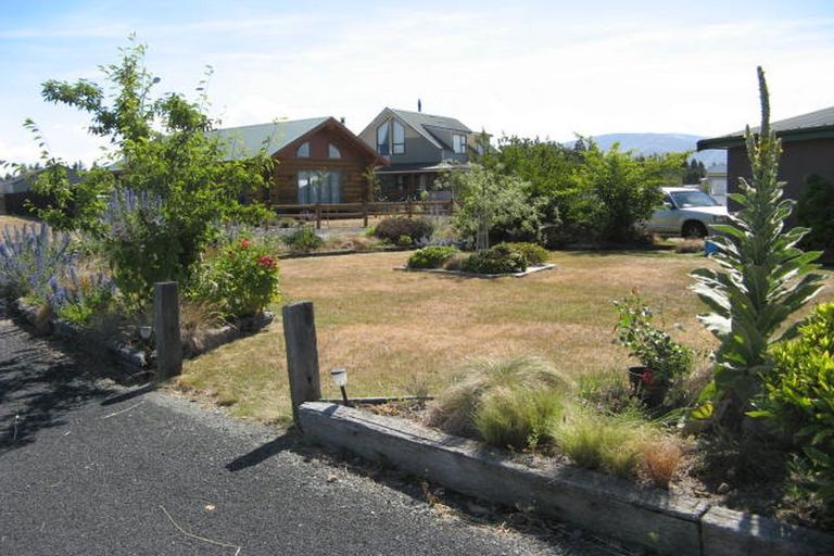 Photo of property in 6 Irishman Drive, Twizel, 7901