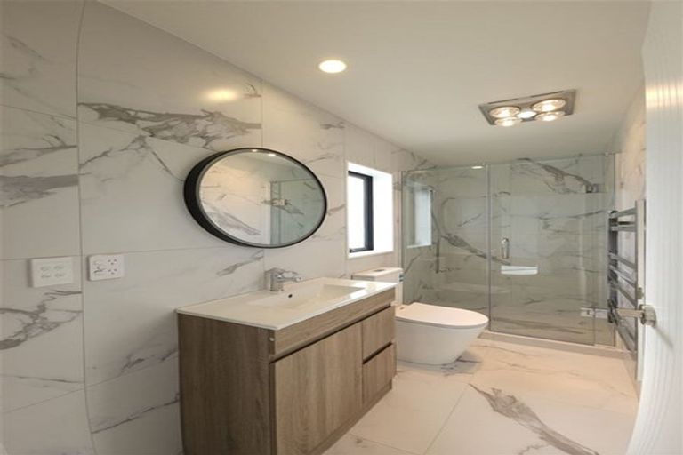 Photo of property in 17d Stanniland Street, Sunnyhills, Auckland, 2010