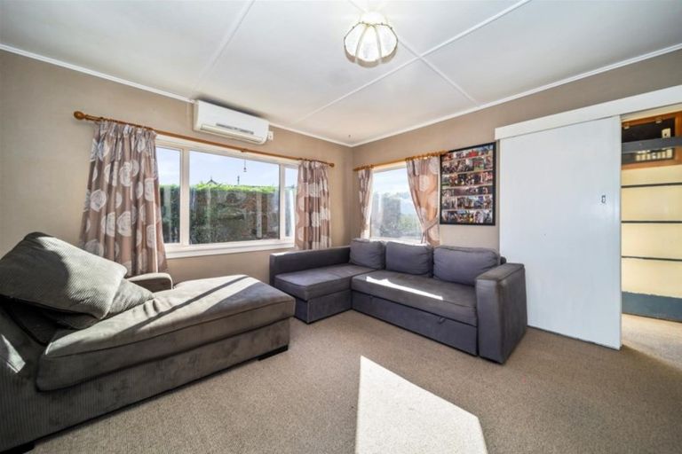 Photo of property in 50 Ketemarae Road, Normanby, Hawera, 4614