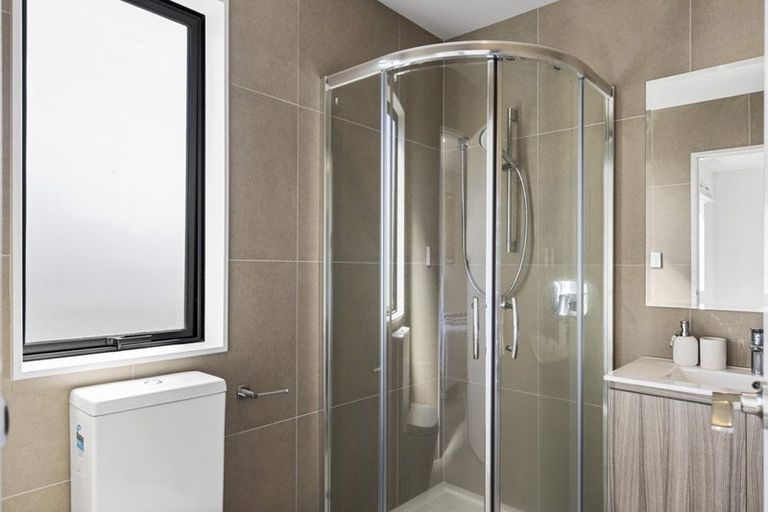 Photo of property in 5a Hemsway Place, Sunnyhills, Auckland, 2010