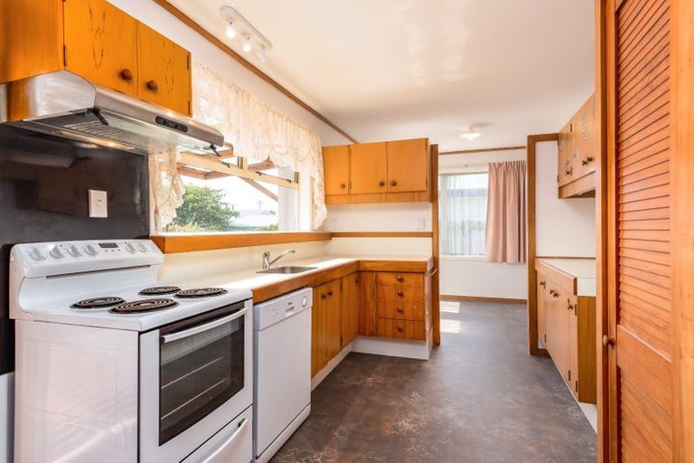 Photo of property in 24 Dalesford Street, Silverdale, Hamilton, 3216