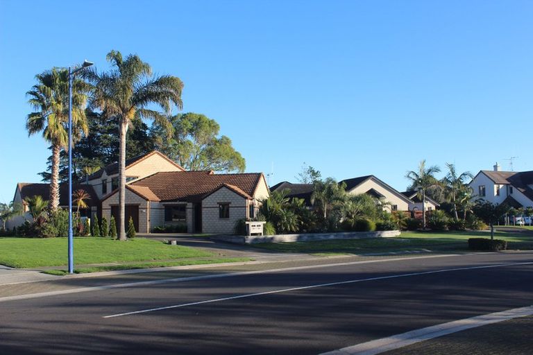 Photo of property in 76 Sovereign Drive, Papamoa Beach, Papamoa, 3118