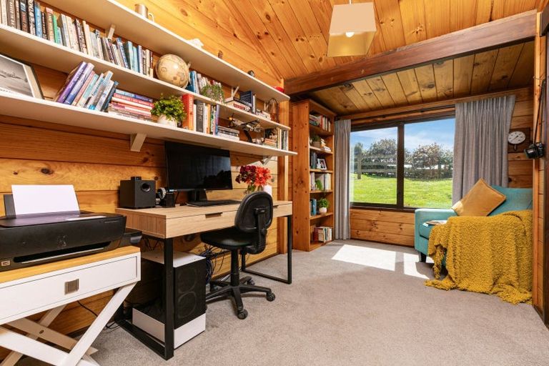 Photo of property in 32 Jeffs Road, Dairy Flat, Albany, 0794