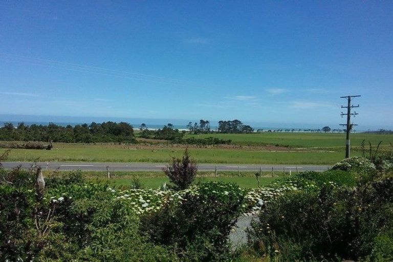 Photo of property in 3008 Coast Road, Barrytown, Runanga, 7873
