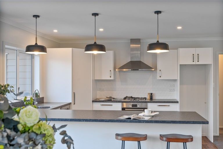 Photo of property in 38 Feist Street, Carterton, 5713