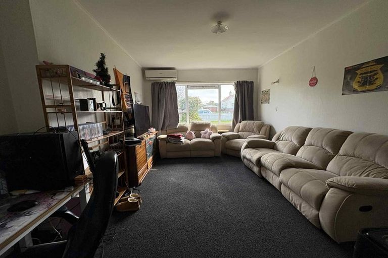 Photo of property in 26 Cornwall Street, Eltham, 4322