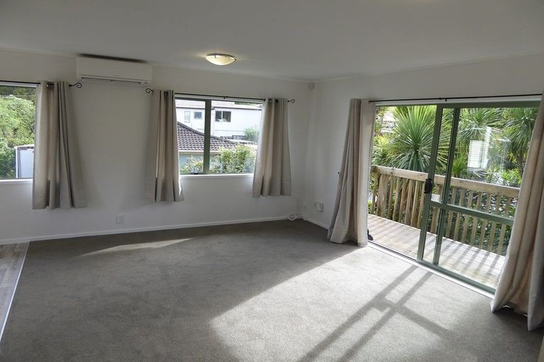 Photo of property in 12 Seaton Road, Murrays Bay, Auckland, 0630