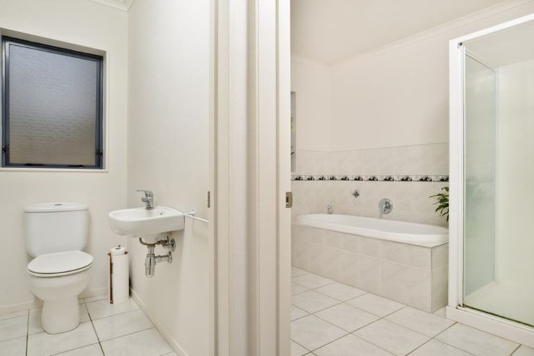 Photo of property in 7 Nottingham Drive, Hamilton East, Hamilton, 3216