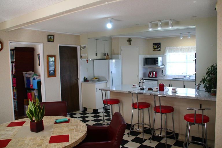 Photo of property in 55 Branch Road, Highlands Park, New Plymouth, 4312