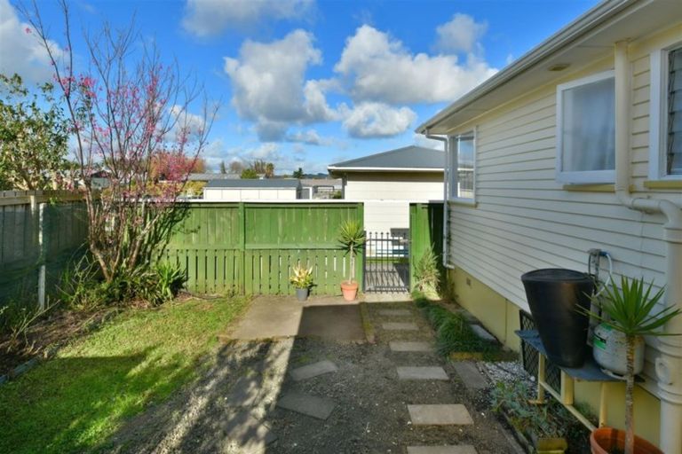 Photo of property in 128a Parkhurst Road, Parakai, 0830
