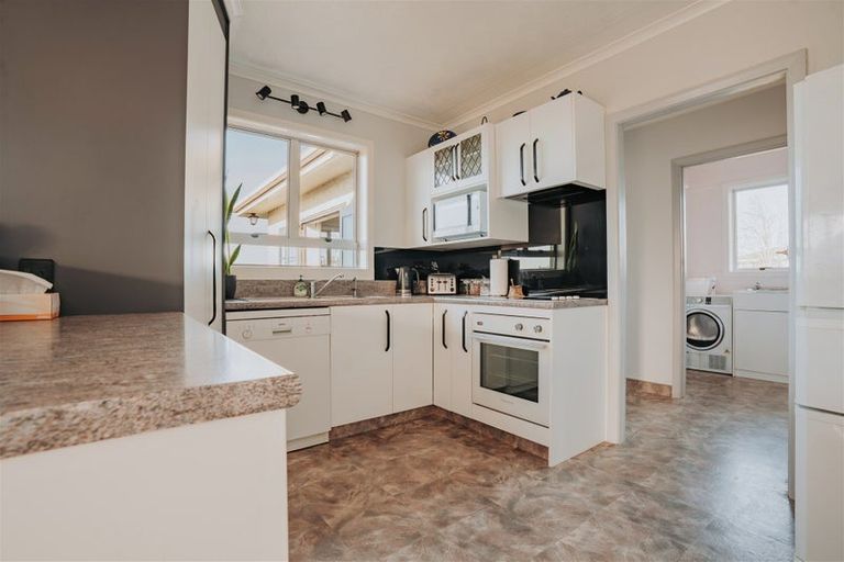 Photo of property in 99 Wilson Road, Balclutha, 9230