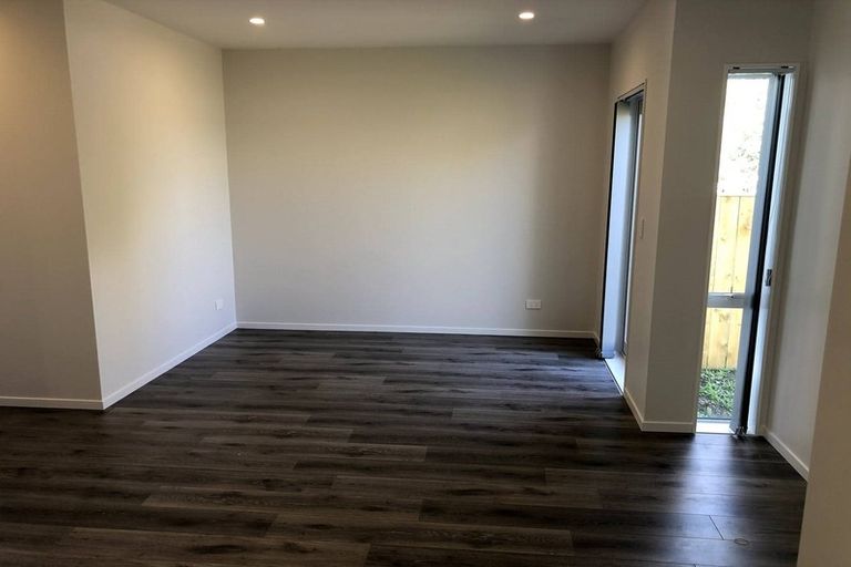 Photo of property in 6 Riroriro Close, Papakura, 2110