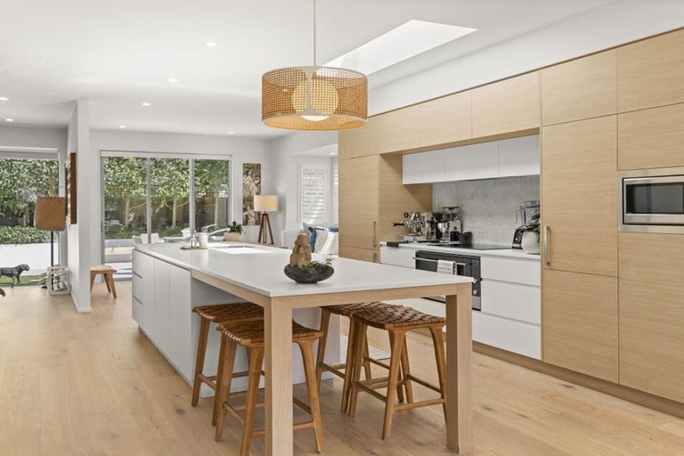 Photo of property in 49b Mcdougall Avenue, St Albans, Christchurch, 8014