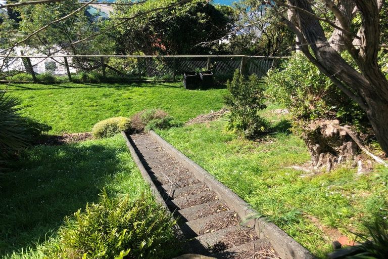 Photo of property in 41 Grafton Road, Roseneath, Wellington, 6011