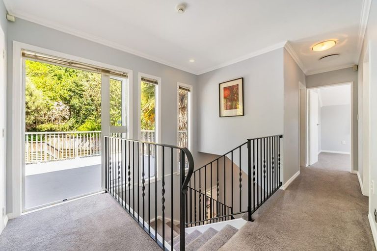 Photo of property in 77 Sunbrae Drive, Silverstream, Upper Hutt, 5019