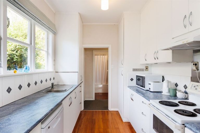 Photo of property in 13 Webb Street, Terrace End, Palmerston North, 4410