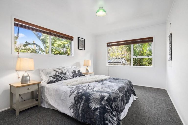 Photo of property in 22 Leaming Place, Clarks Beach, 2122