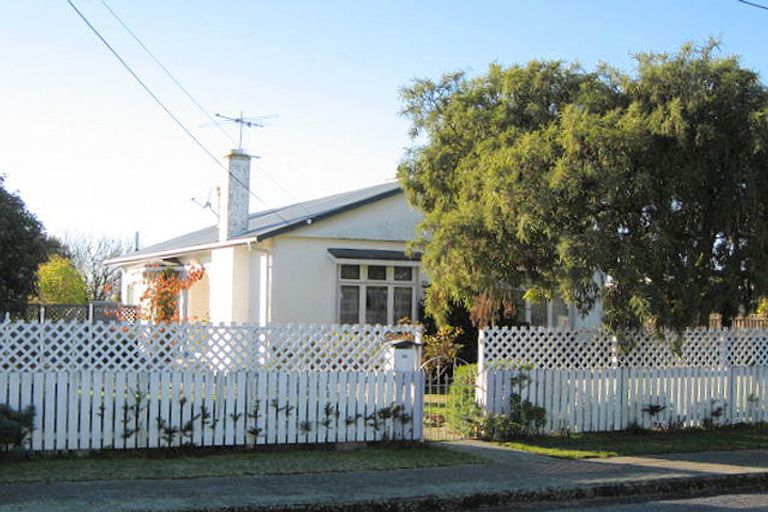Photo of property in 16 Finsbury Street, Islington, Christchurch, 8042