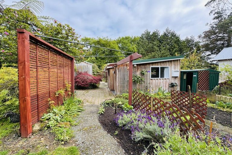 Photo of property in 138 Atawhai Road, Fitzherbert, Palmerston North, 4410