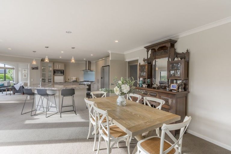 Photo of property in 8 Pateke Way, Paraparaumu Beach, Paraparaumu, 5032