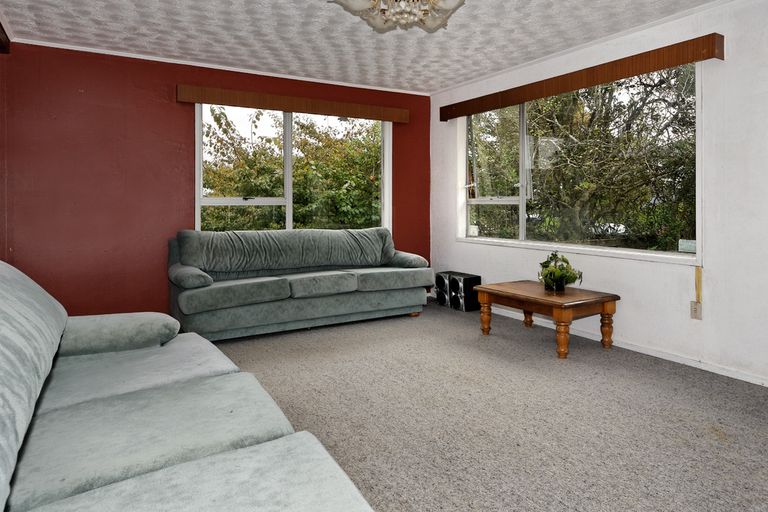 Photo of property in 19 Leo Street, Glen Eden, Auckland, 0602