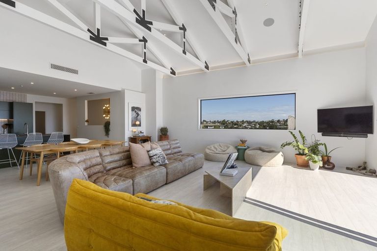 Photo of property in 71 Pah Road, Cockle Bay, Auckland, 2014