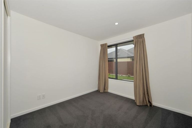 Photo of property in 12a Strathcarron Place, Broomfield, Christchurch, 8042