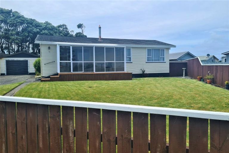 Photo of property in 12 Hickey Place, Opunake, 4616