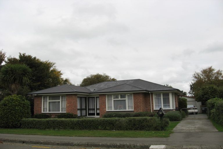 Photo of property in 32 Grassmere Street, Papanui, Christchurch, 8052