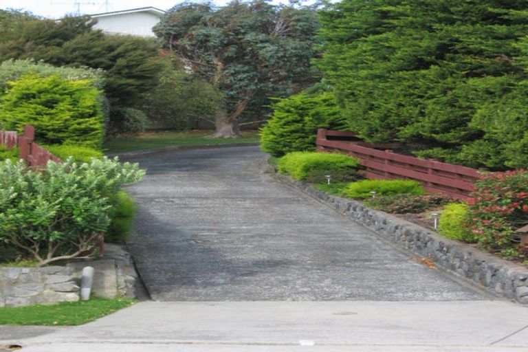 Photo of property in 18 Timaru Grove, Kelson, Lower Hutt, 5010