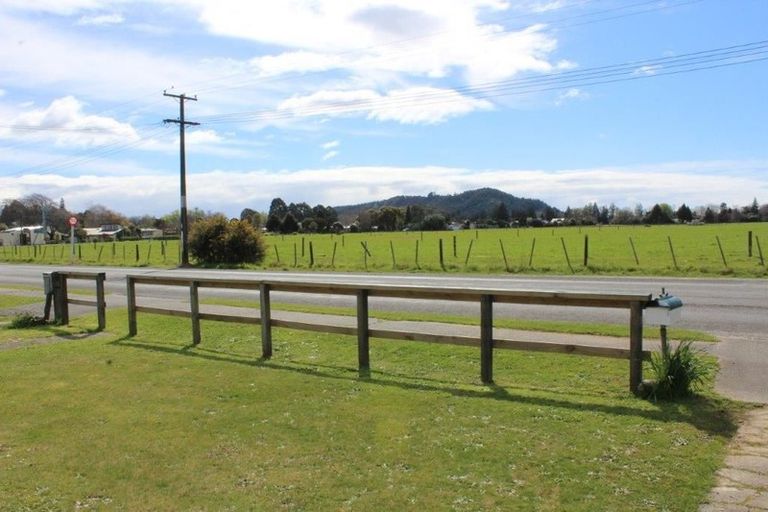 Photo of property in 18 Meihana Street, Takaka, 7110