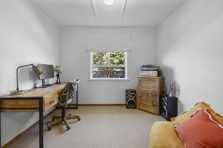 Photo of property in 1 Clyde Street, Ferndale, New Plymouth, 4310