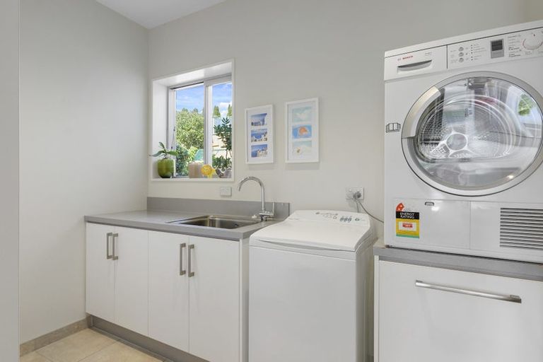 Photo of property in 243 Mount Pleasant Road, Mount Pleasant, Christchurch, 8081