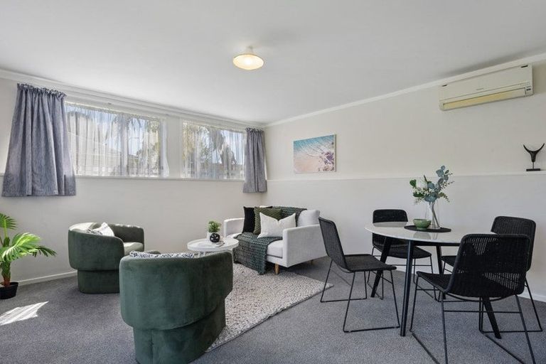 Photo of property in 26 Gentian Street, Timberlea, Upper Hutt, 5018