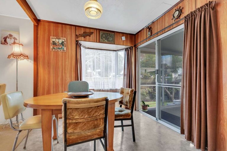 Photo of property in 1 Milsom Place, Te Puke, 3119