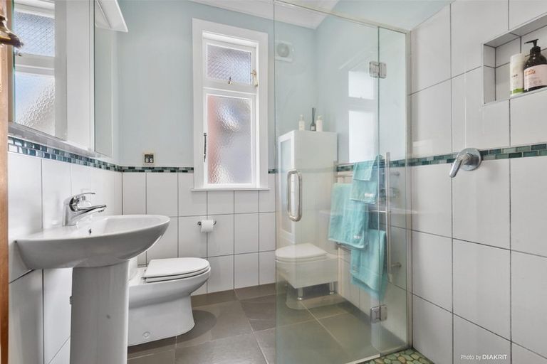 Photo of property in 33 Townsend Road, Miramar, Wellington, 6022